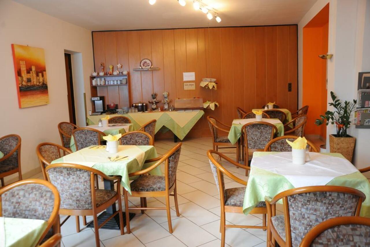 Pension Erlaa ウィーン エクステリア 写真