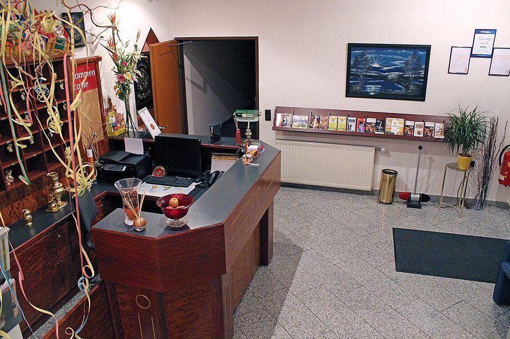 Pension Erlaa ウィーン エクステリア 写真